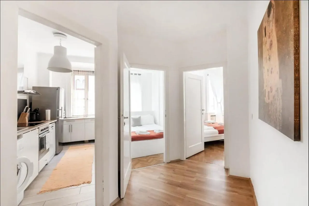 Apartment City Centre Klimts Balcony Vienna Austria
