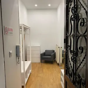 100m2 Naehe 1010 Apartment