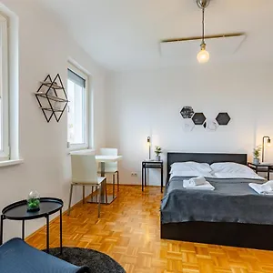 New With A View - Modern Apartment